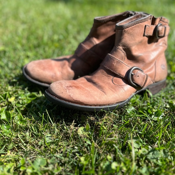 Born Leather Boots. 8 - Picture 8 of 11